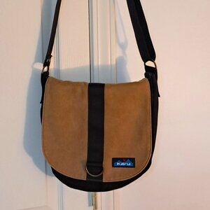 Black and Tan Kavu shoulder bag